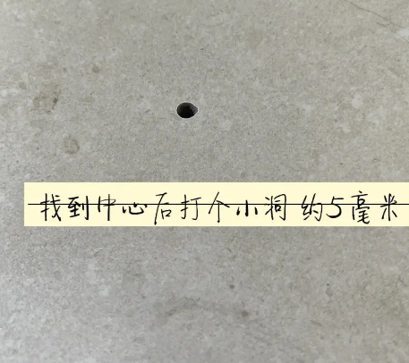 宁陕瓷砖空鼓维修公司专业解答在瓷砖铺贴过程中，如果砂料搅拌不均匀，将会带来以下问题